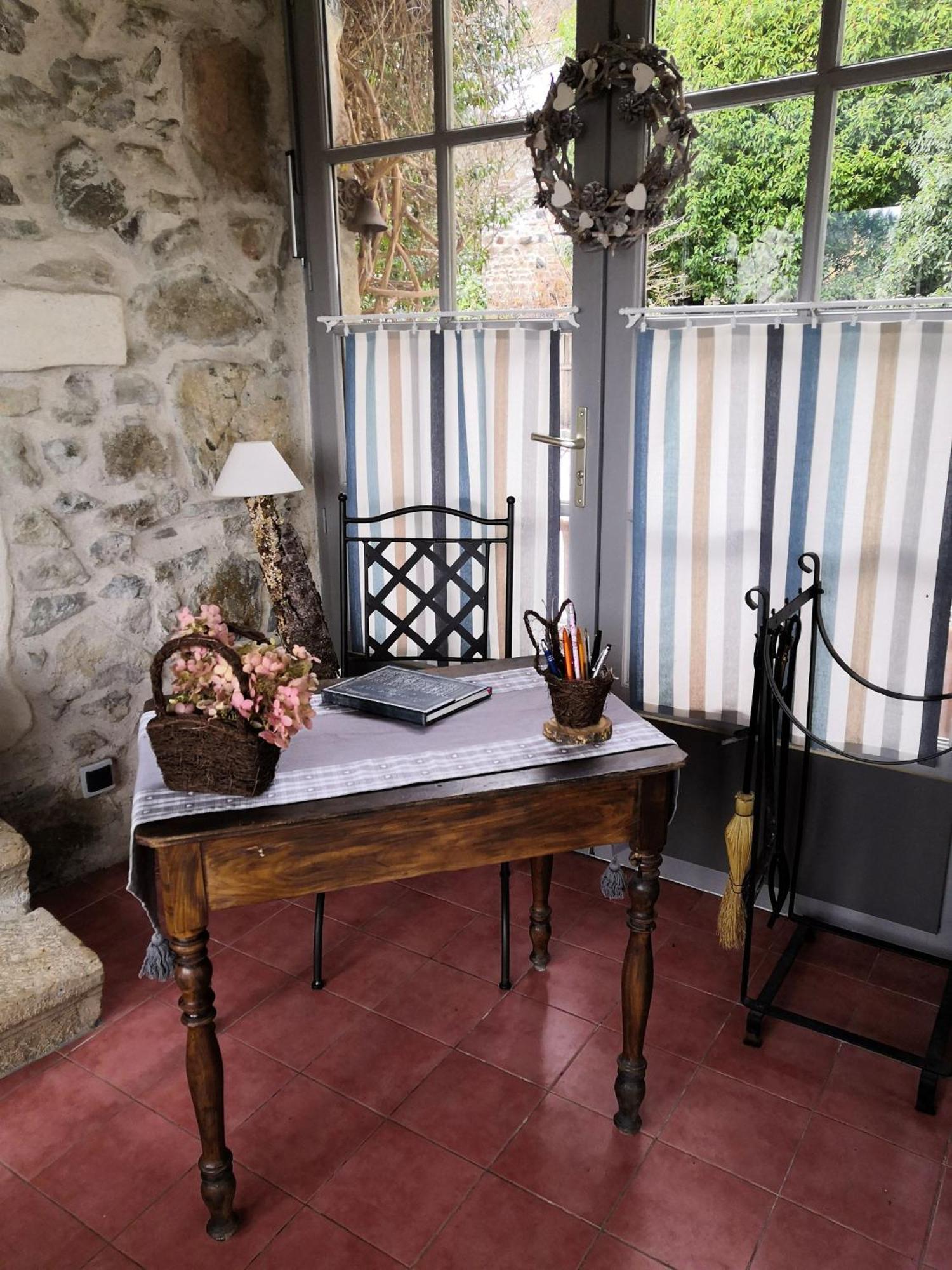Gite Du Hameau D'Amignie Vernay Kültér fotó